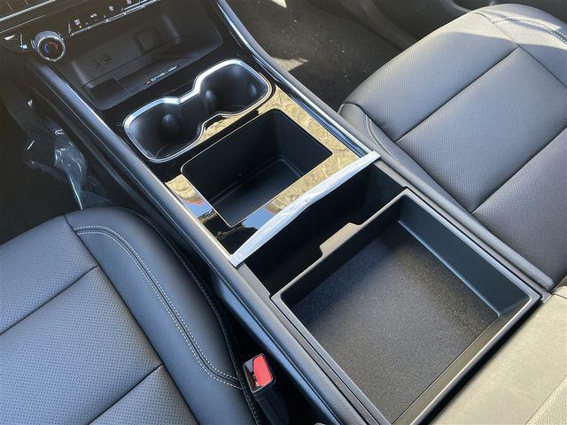 new 2026 Chevrolet Traverse car, priced at $40,435