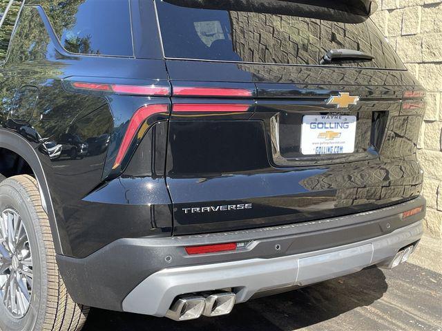 new 2026 Chevrolet Traverse car, priced at $40,435