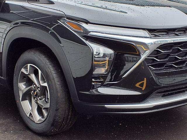new 2026 Chevrolet Trax car, priced at $23,585
