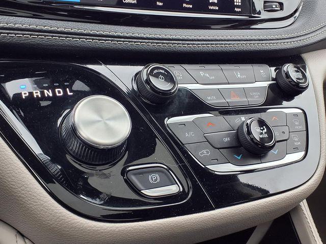 used 2024 Chrysler Pacifica car, priced at $29,980