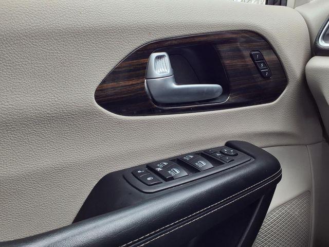 used 2024 Chrysler Pacifica car, priced at $29,980