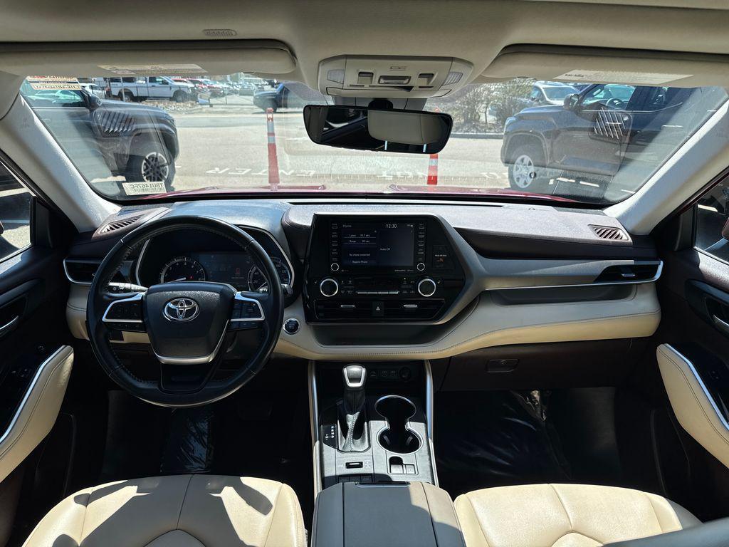 used 2022 Toyota Highlander car, priced at $39,250
