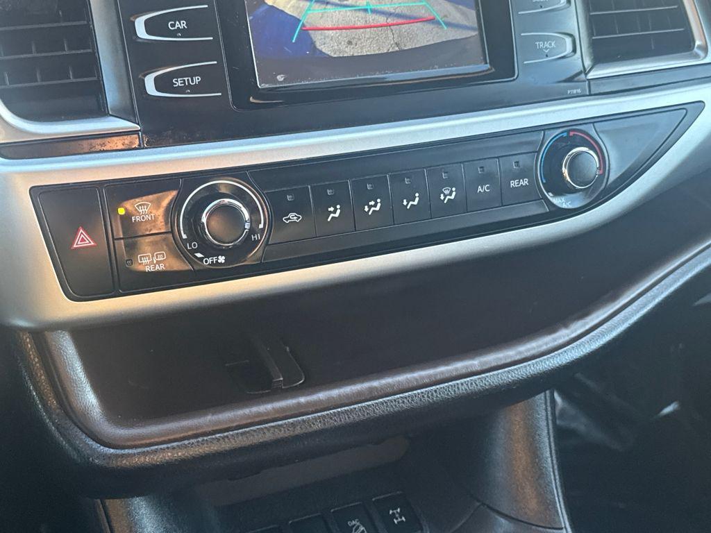 used 2019 Toyota Highlander car, priced at $27,397