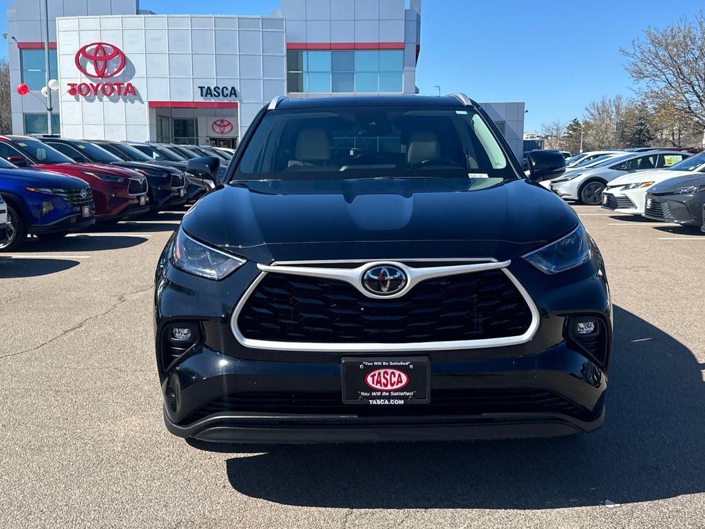 used 2024 Toyota Highlander car, priced at $40,750