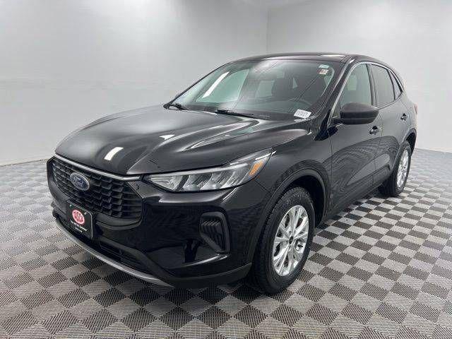 used 2023 Ford Escape car, priced at $25,249