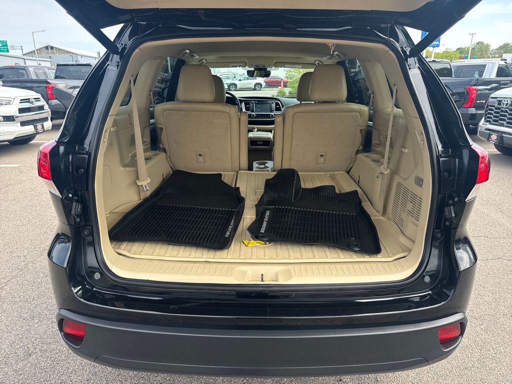 used 2017 Toyota Highlander car, priced at $20,167