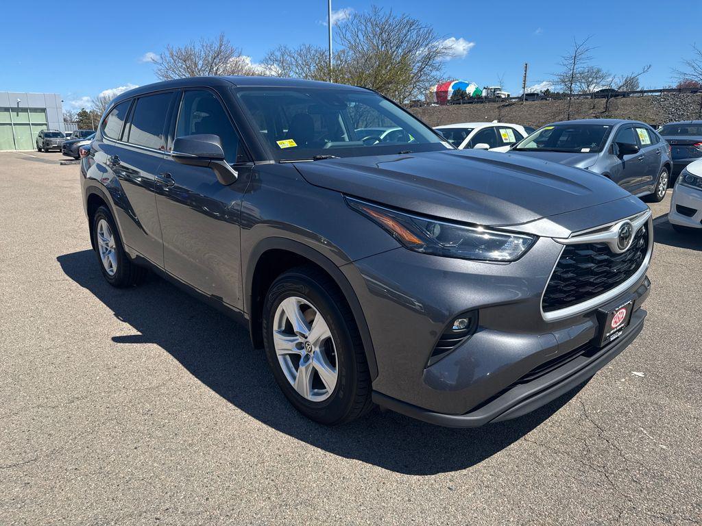 used 2022 Toyota Highlander car, priced at $35,250