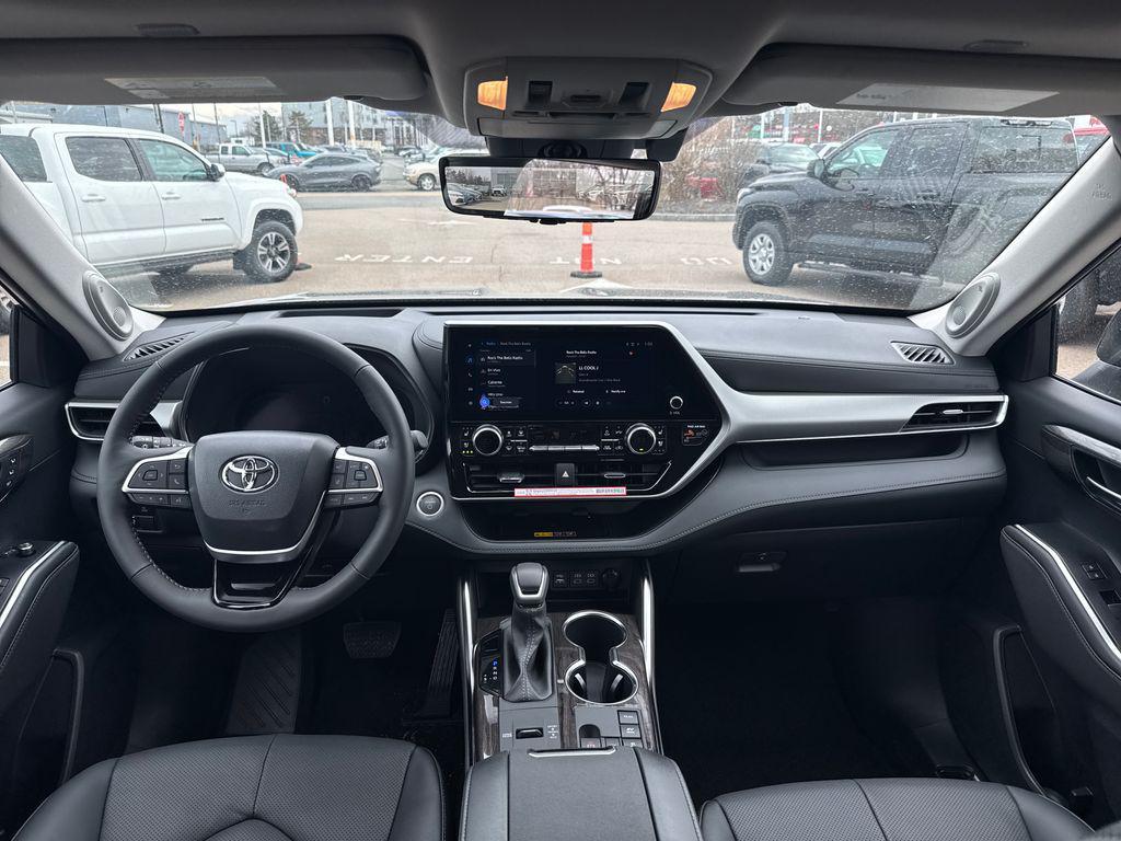 new 2026 Toyota Highlander Hybrid car, priced at $56,858