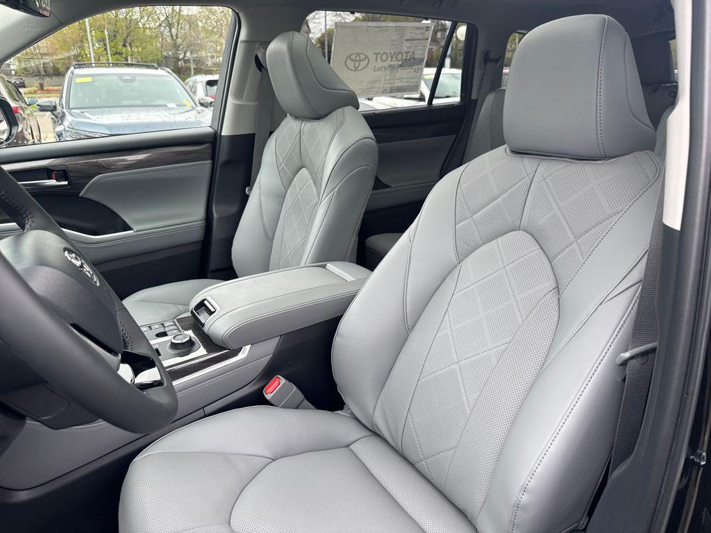 new 2026 Toyota Highlander car, priced at $56,146