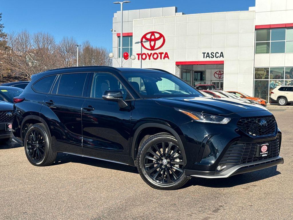 used 2023 Toyota Highlander car, priced at $41,159
