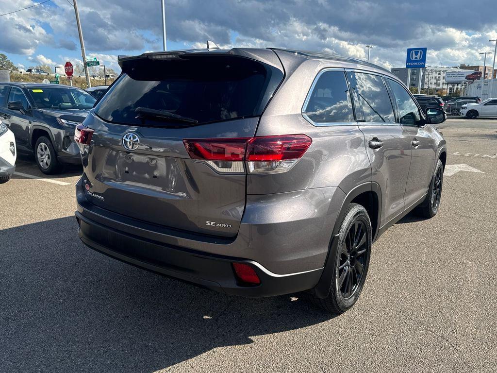 used 2019 Toyota Highlander car, priced at $26,398