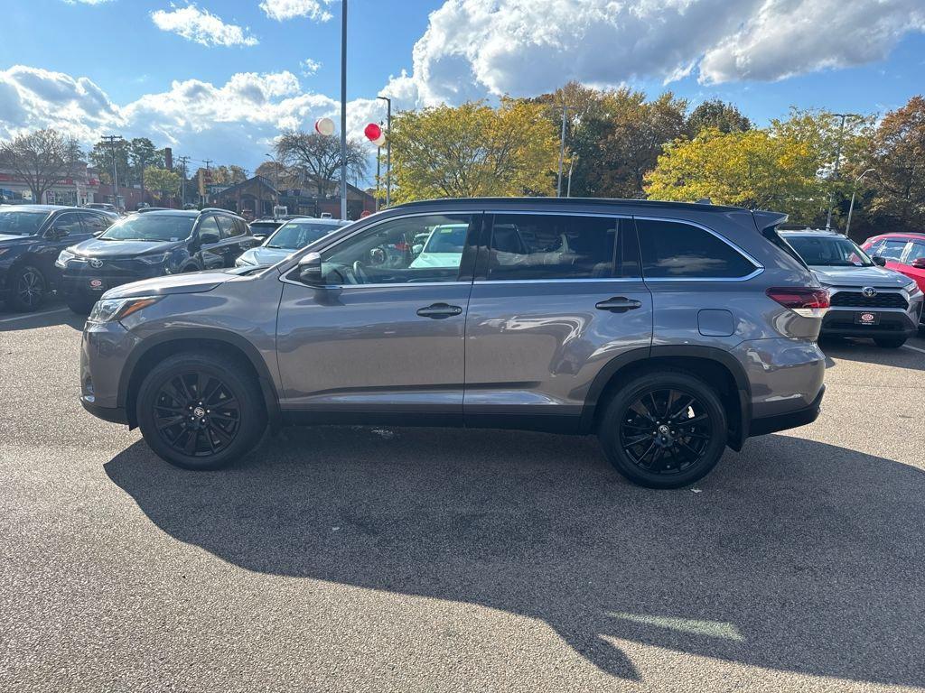 used 2019 Toyota Highlander car, priced at $26,398
