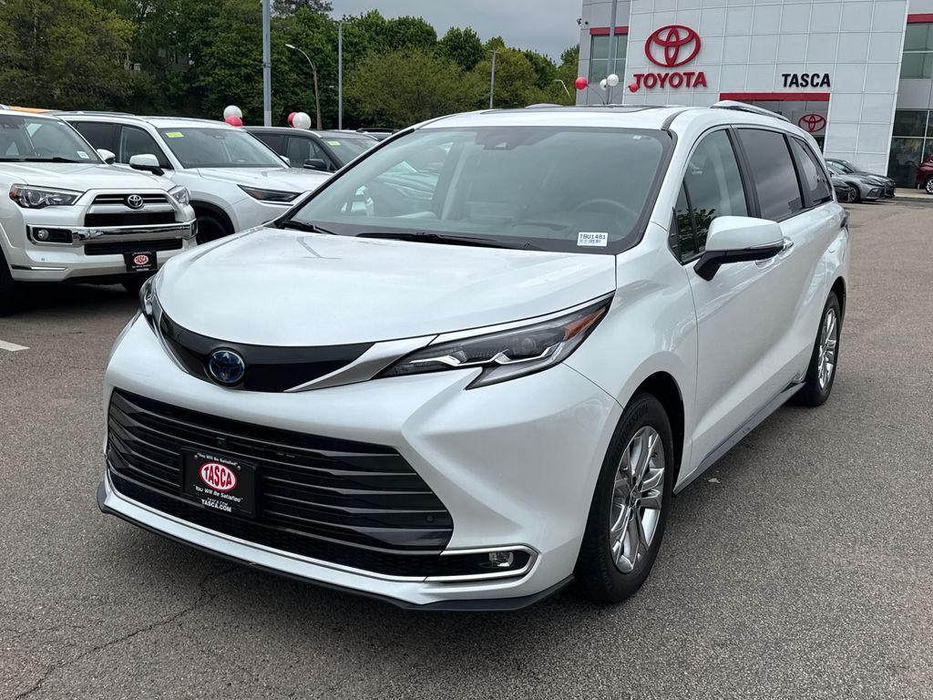 used 2023 Toyota Sienna car, priced at $53,749