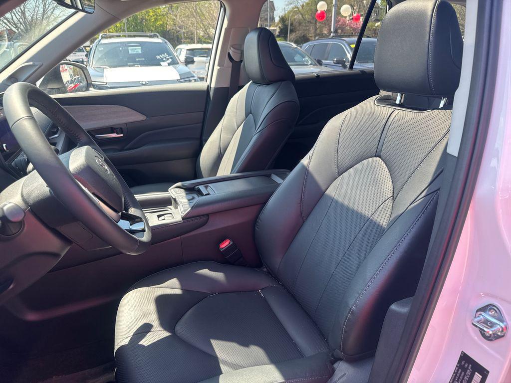 new 2026 Toyota Grand Highlander Hybrid car, priced at $58,313