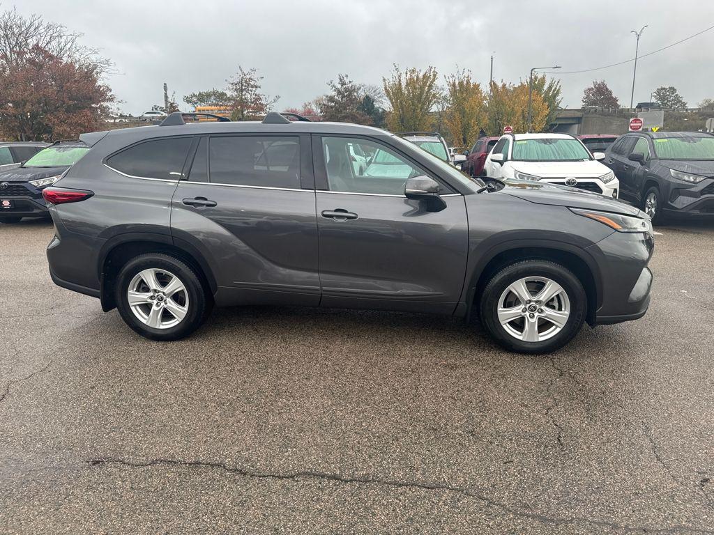 used 2022 Toyota Highlander car, priced at $32,798