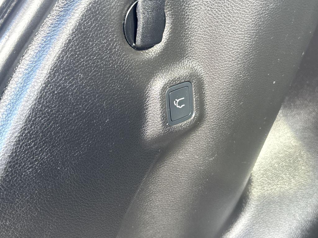 used 2022 Jeep Compass car, priced at $22,987