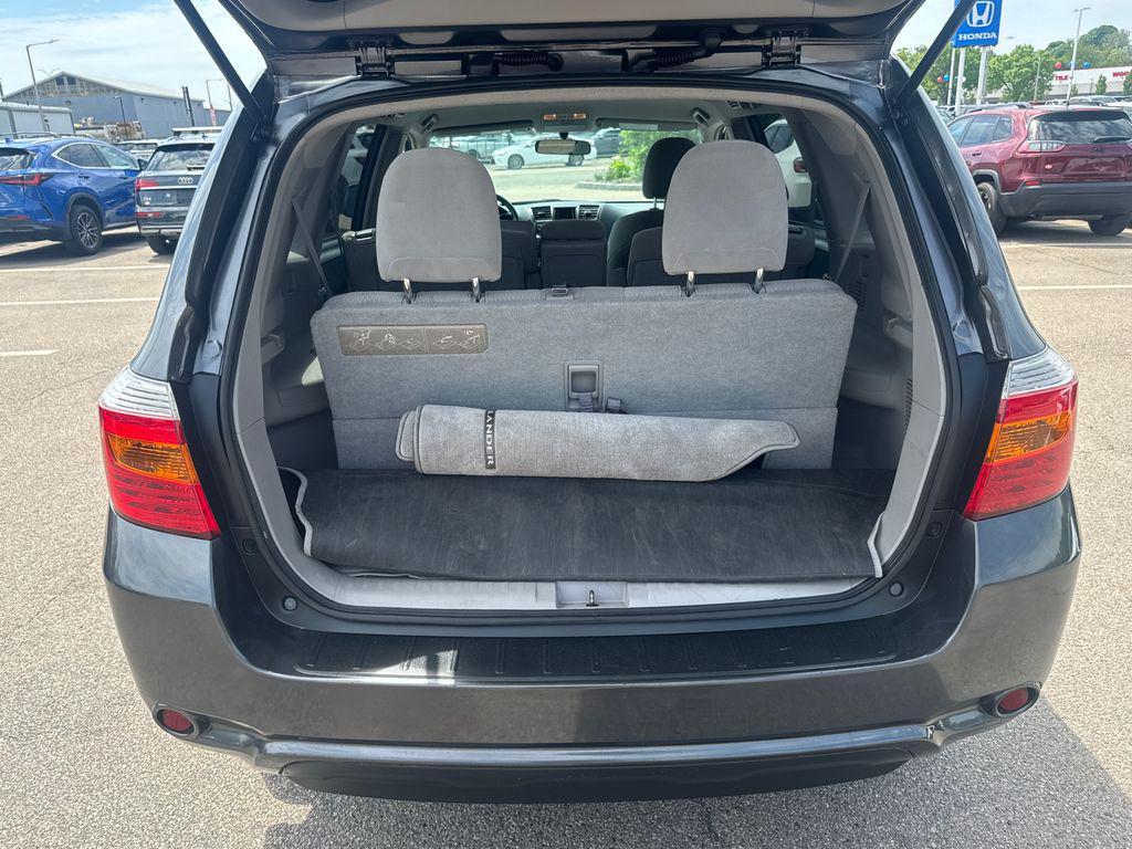 used 2010 Toyota Highlander car, priced at $13,498