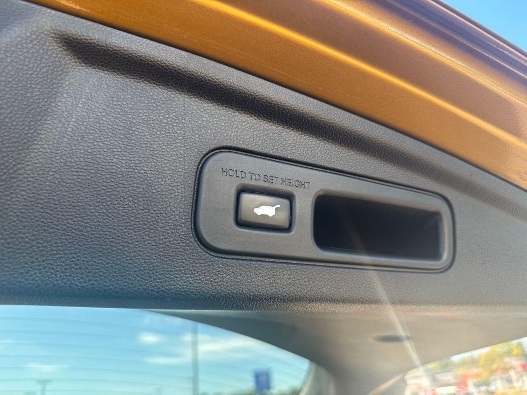 used 2022 Acura MDX car, priced at $46,498