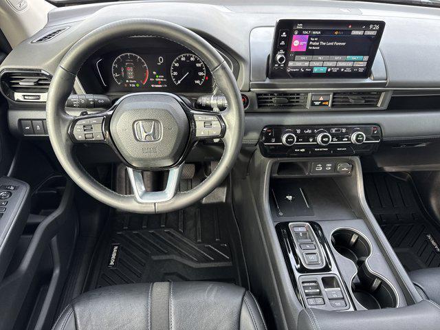 used 2025 Honda Pilot car, priced at $43,223