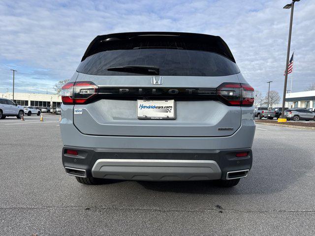 used 2025 Honda Pilot car, priced at $43,223