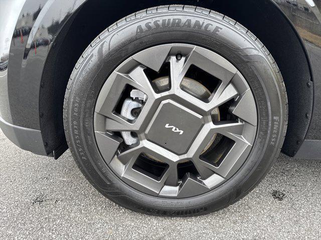 used 2025 Kia Carnival Hybrid car, priced at $38,295