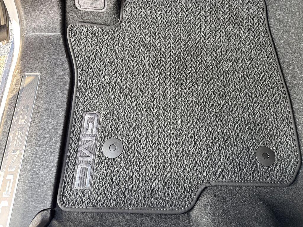 new 2026 GMC Yukon XL car, priced at $97,305