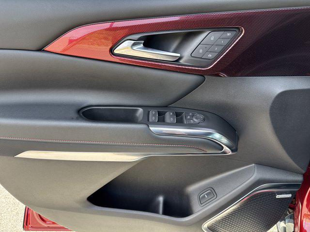 used 2024 Chevrolet Traverse car, priced at $49,564