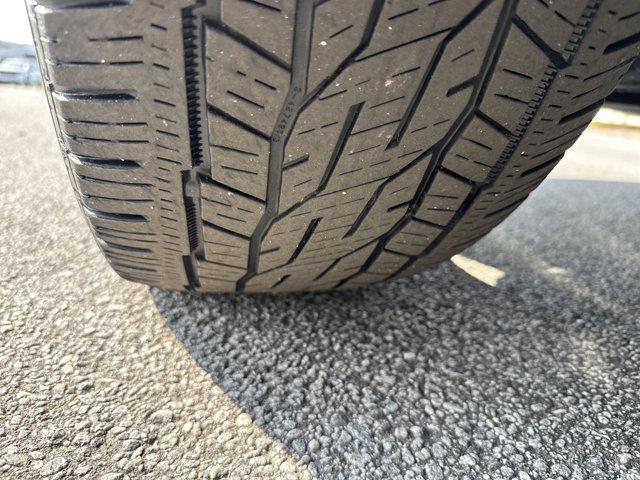 used 2024 Chevrolet Traverse car, priced at $49,564