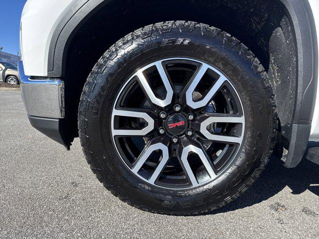 used 2023 GMC Sierra 1500 car, priced at $34,417