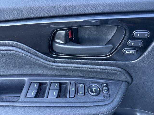 used 2025 Honda Odyssey car, priced at $43,995