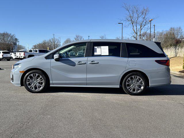 used 2025 Honda Odyssey car, priced at $43,995