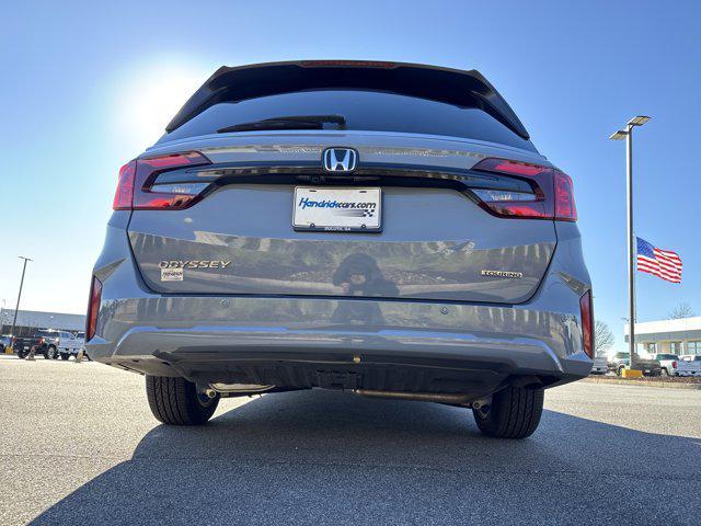 used 2025 Honda Odyssey car, priced at $43,995