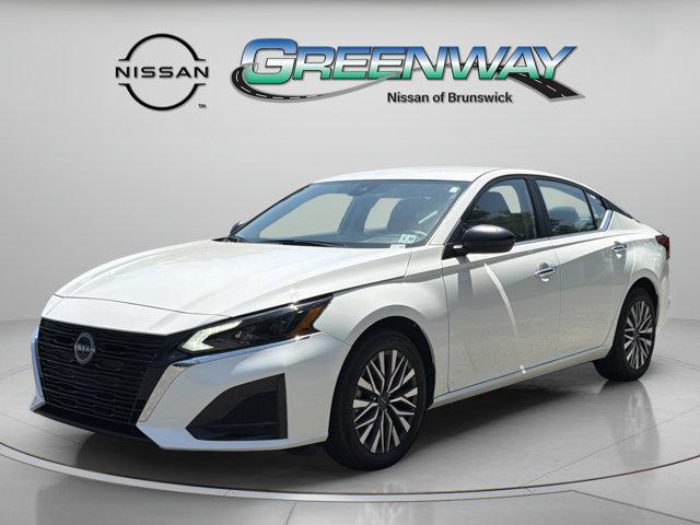 used 2025 Nissan Altima car, priced at $23,344
