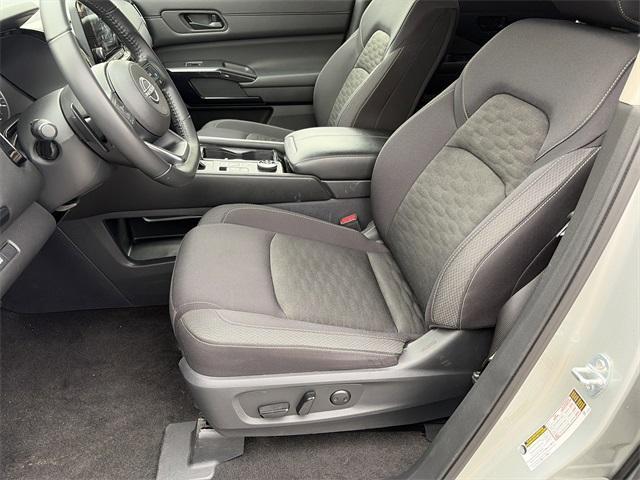 used 2025 Nissan Pathfinder car, priced at $30,778