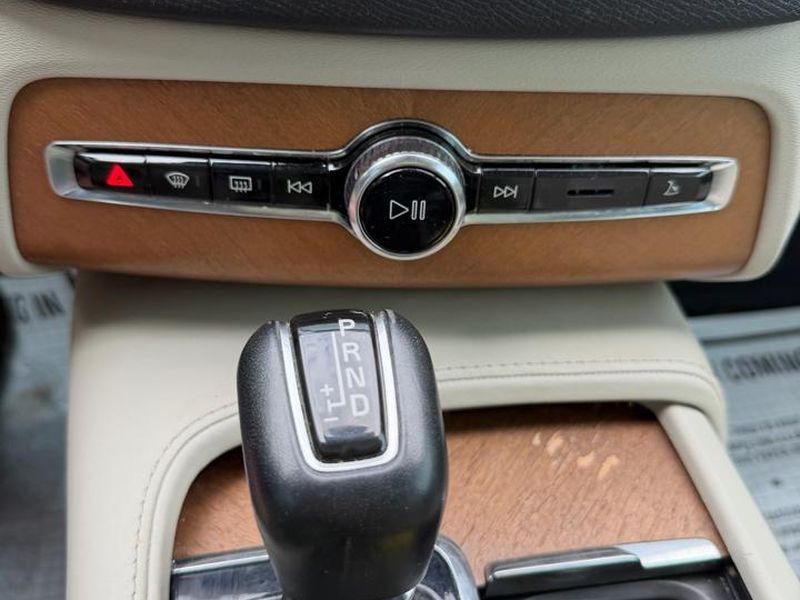 used 2018 Volvo XC90 car
