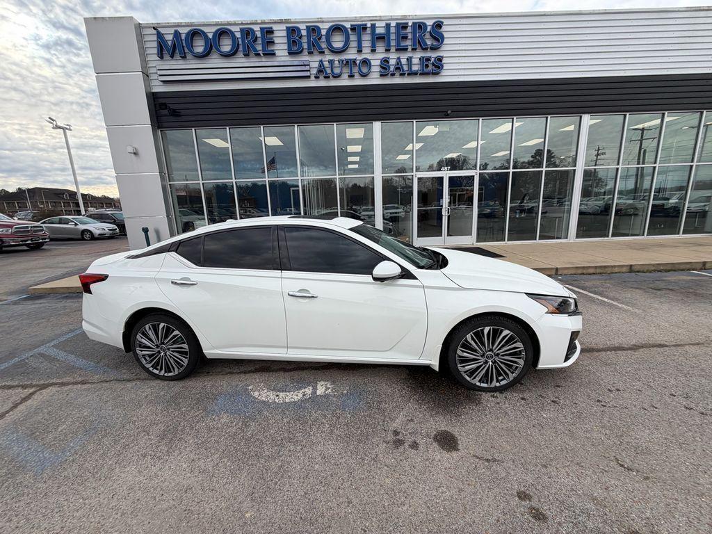 used 2023 Nissan Altima car, priced at $24,870