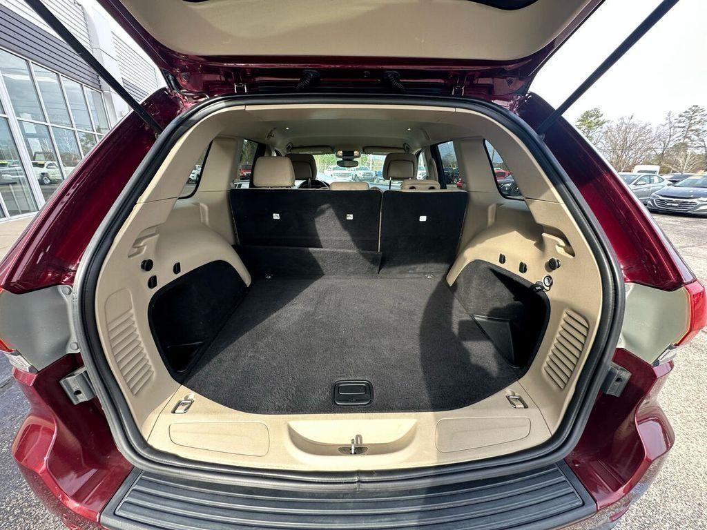 used 2017 Jeep Grand Cherokee car, priced at $16,500