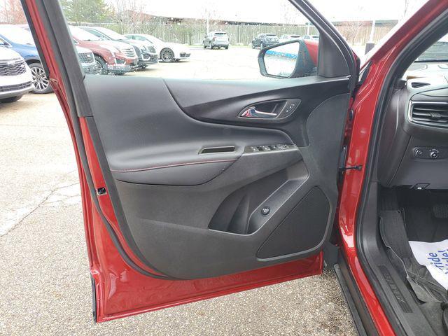 used 2024 Chevrolet Equinox car, priced at $25,618
