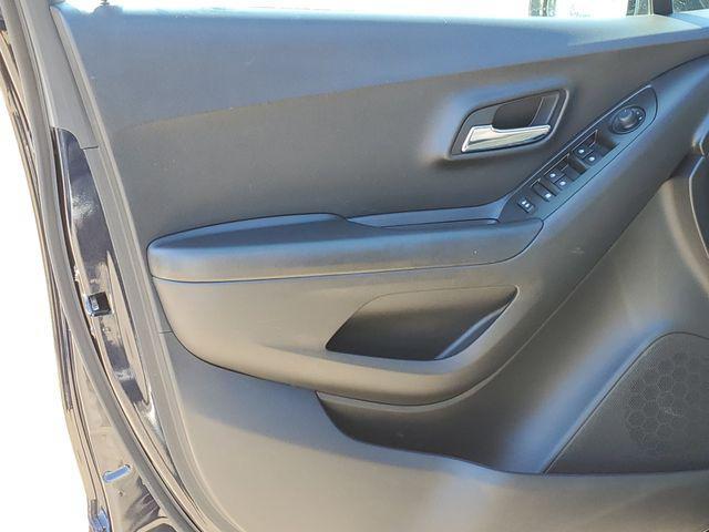 used 2022 Chevrolet Trax car, priced at $17,994