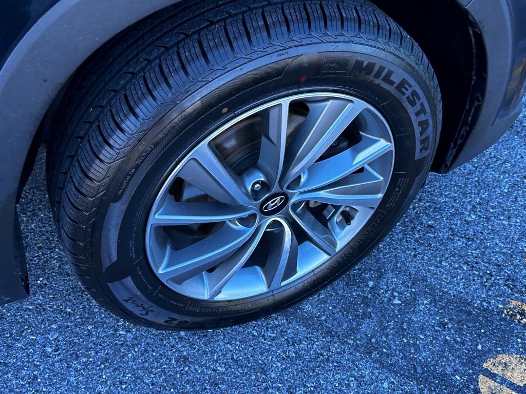 used 2019 Hyundai Santa Fe car, priced at $16,579