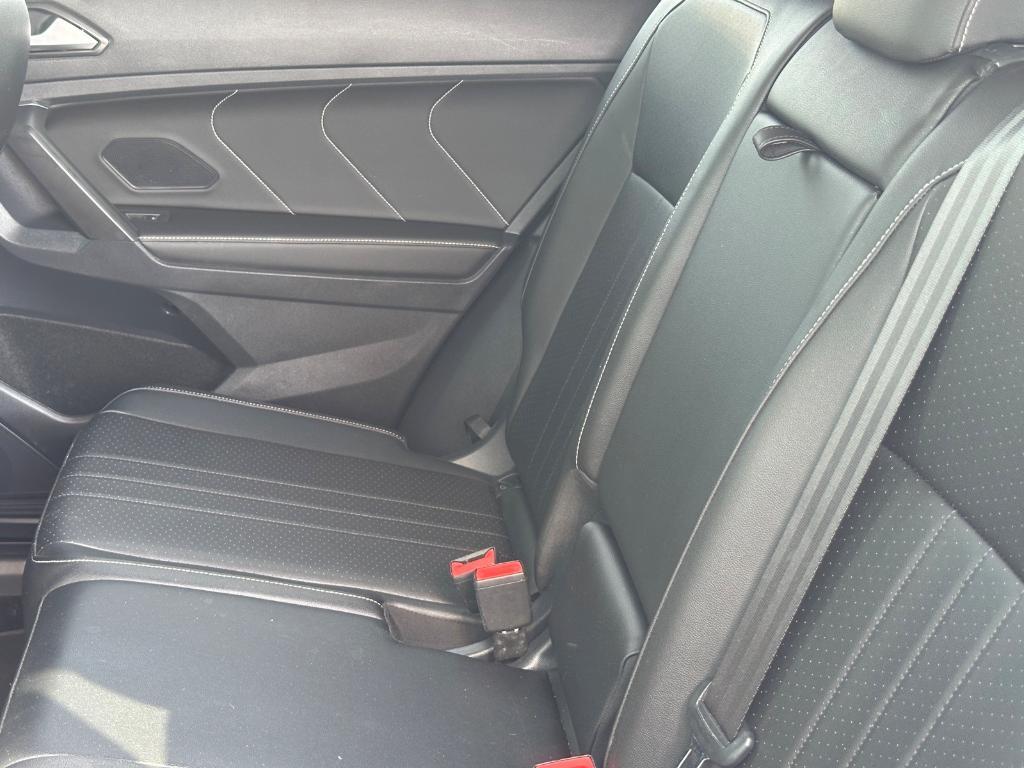 2023 Deep Black Pearl Effect Volkswagen Tiguan