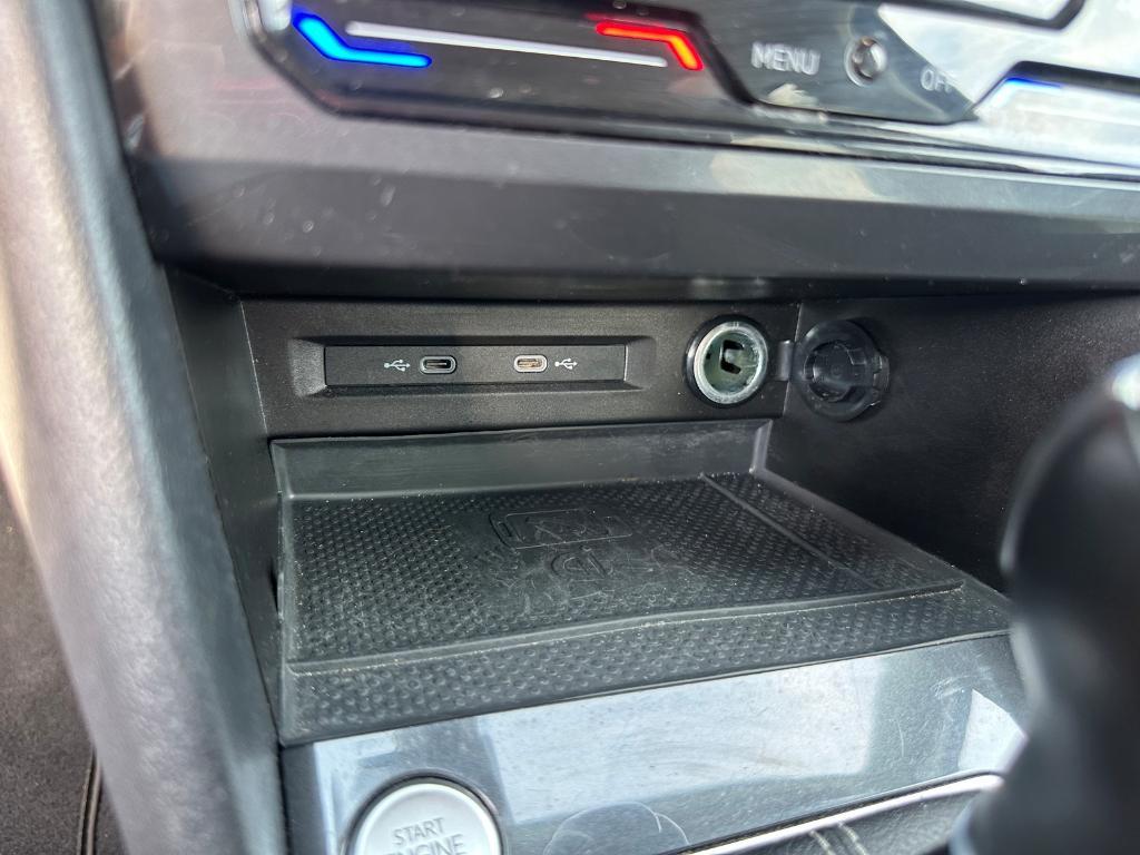 2023 Deep Black Pearl Effect Volkswagen Tiguan