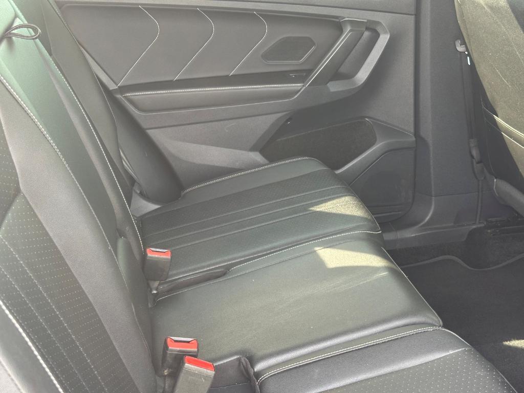 2023 Deep Black Pearl Effect Volkswagen Tiguan