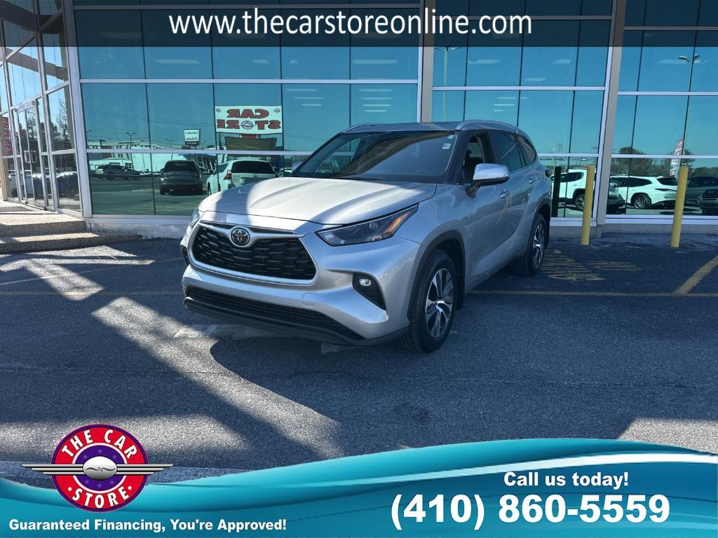 used 2023 Toyota Highlander car, priced at $33,695