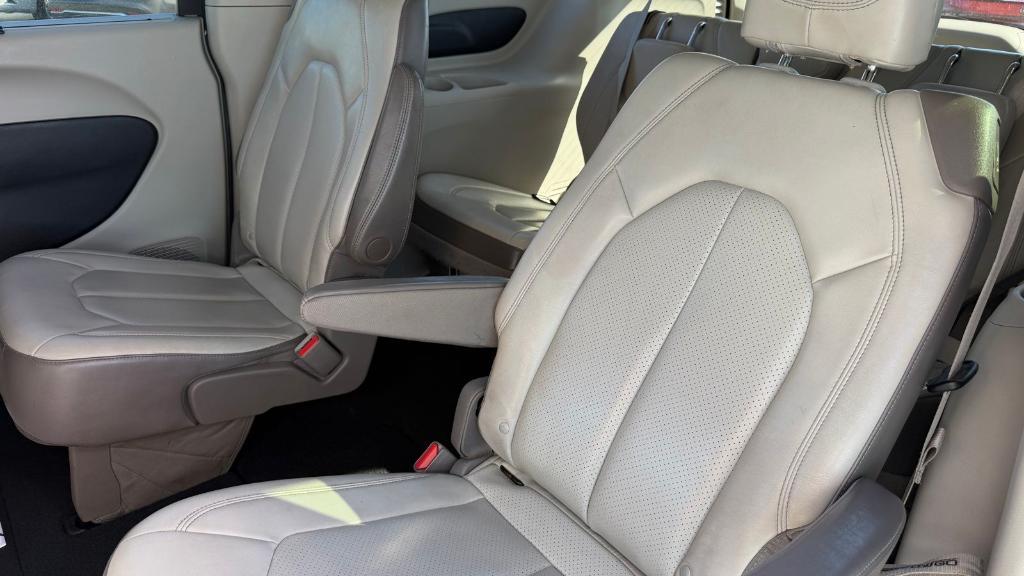 used 2022 Chrysler Pacifica car, priced at $24,778