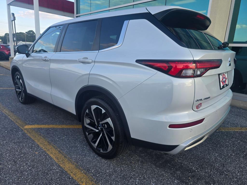 used 2022 Mitsubishi Outlander car, priced at $17,794