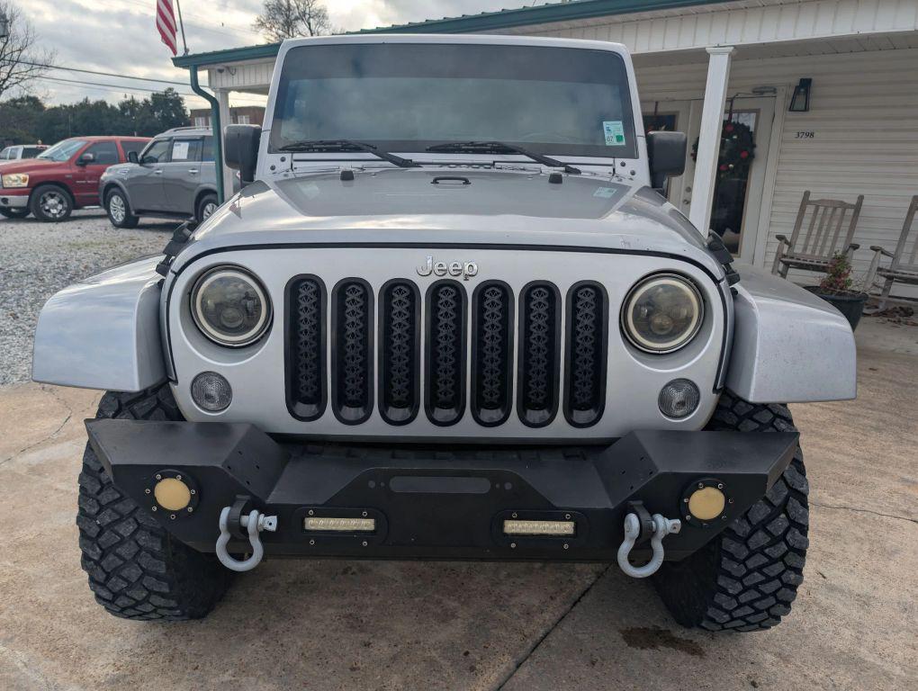 used 2015 Jeep Wrangler Unlimited car, priced at $16,995