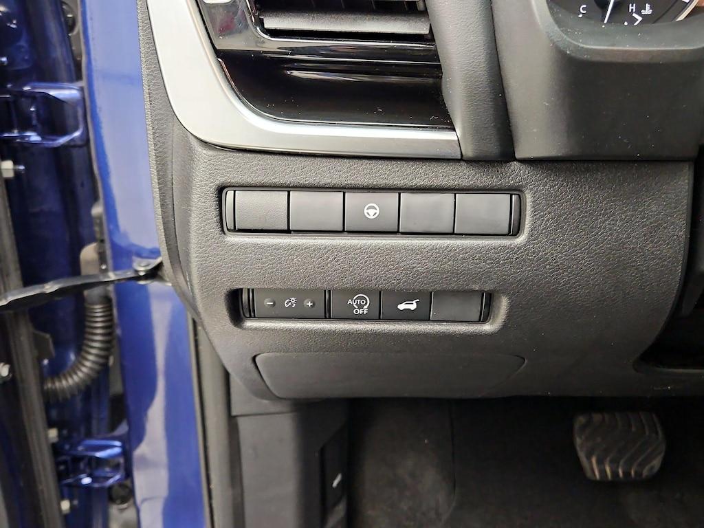 used 2023 Nissan Rogue car, priced at $25,998