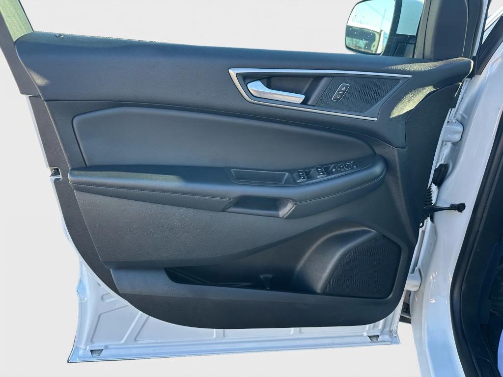 used 2024 Ford Edge car, priced at $24,999