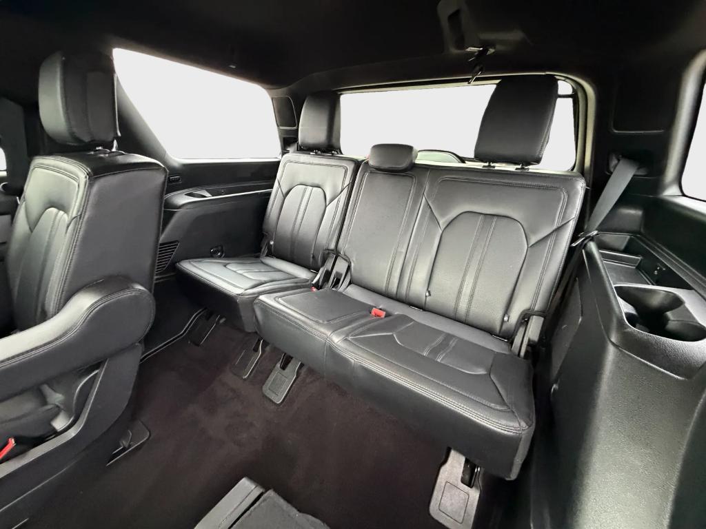 used 2021 Ford Expedition car, priced at $30,249